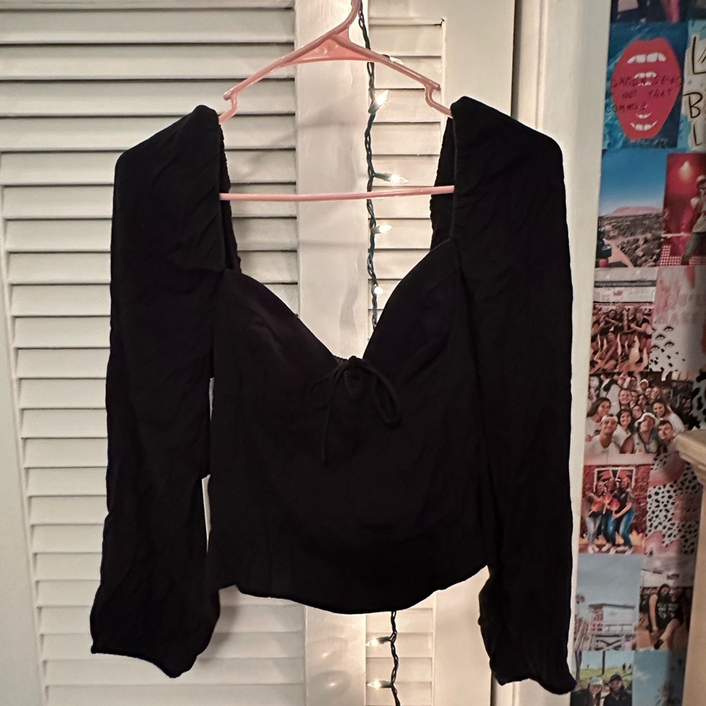Aritzia Black Top